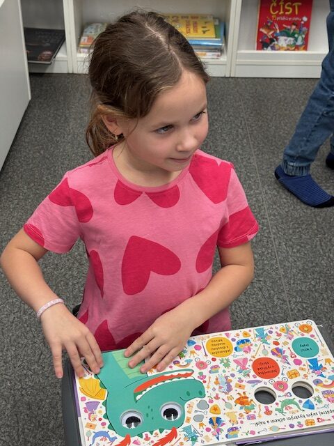 1. třída v knihovně